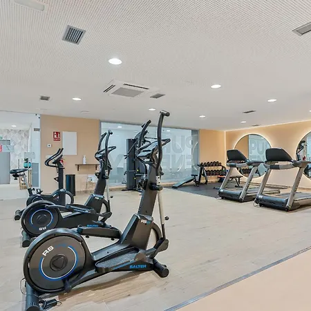Apartmán 3 Bedroom Oasis 325 With Pool And Gym *