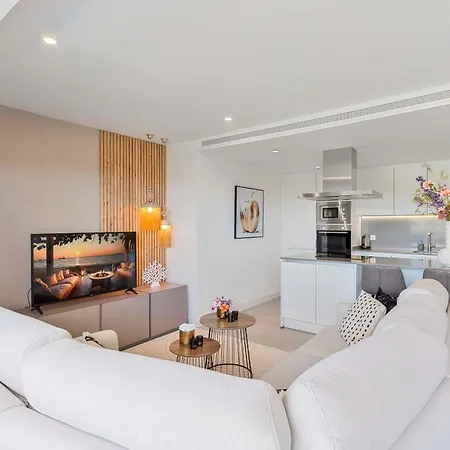 3 Bedroom Oasis 325 With Pool And Gym Apartmán *